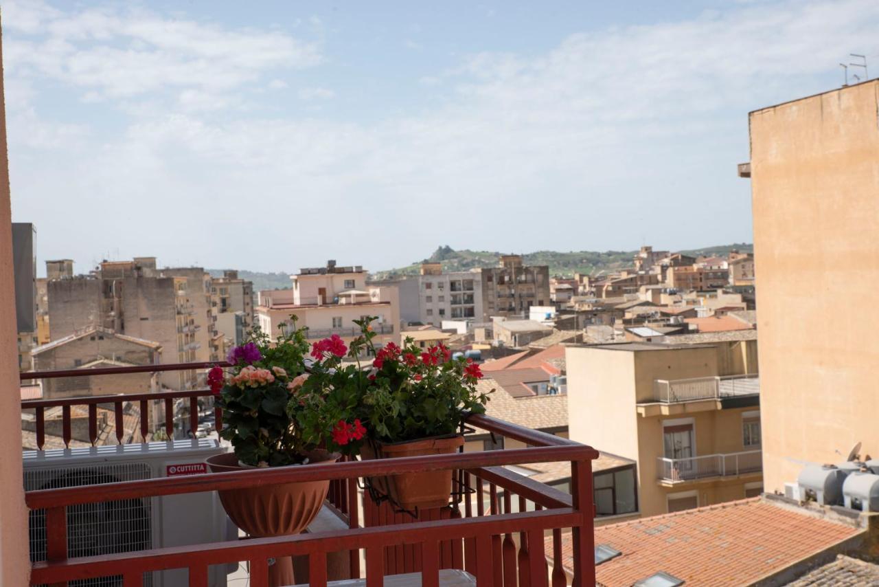 Ferienwohnung Come A Casa Panoramico E Centralissimo Canicattì Exterior foto